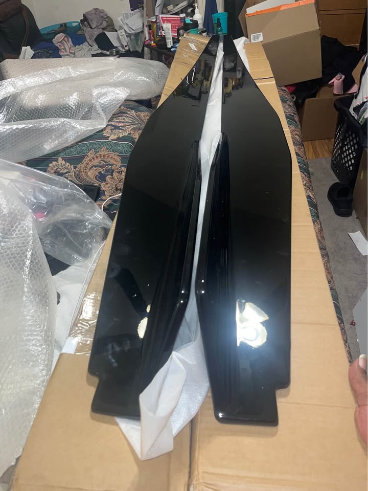 NINTE Side Skirt Fit for 2020-2025 Chevrolet Chevy Corvette C8 Gloss Black