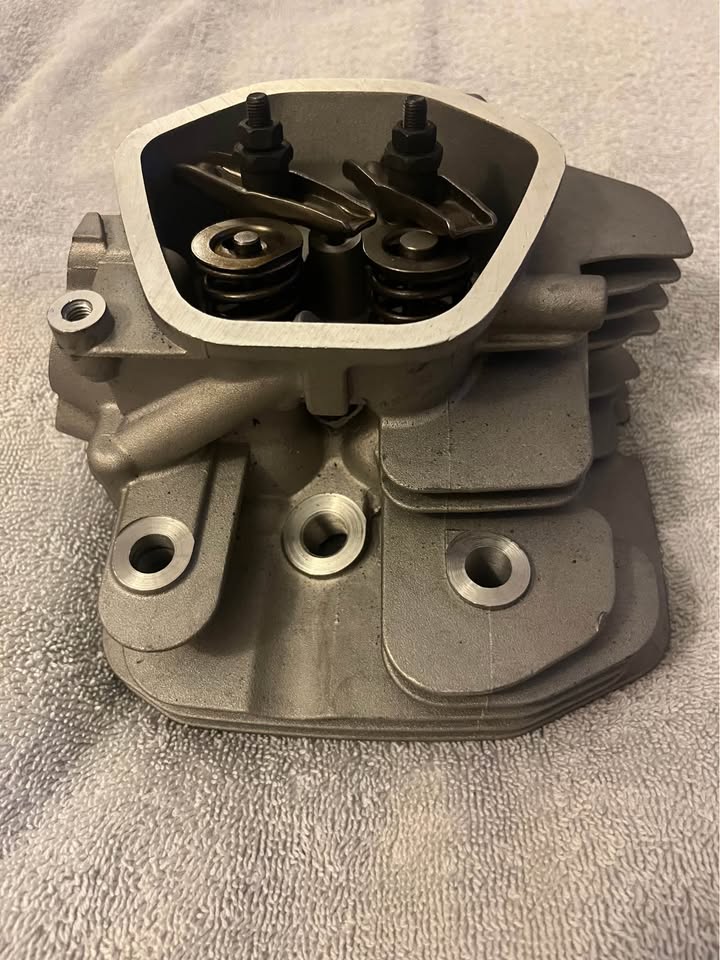 Cylinder head for the Honda GX390 engine