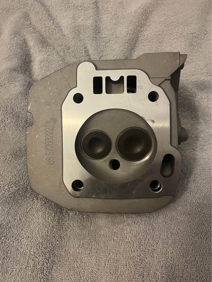 Cylinder head for the Honda GX390 engine
