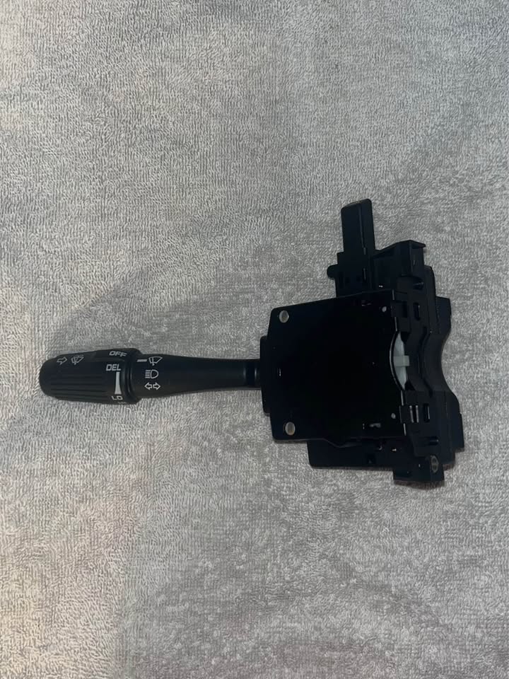 Wiper and Washer Controls Turn Switch Turn Switch Fit for 1500 2500 1994-01