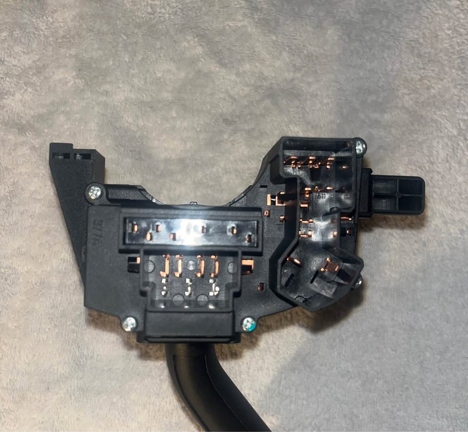 Turn Signal Switch with Windshield Wiper Option - - for 1999-2003 Mazda B3000