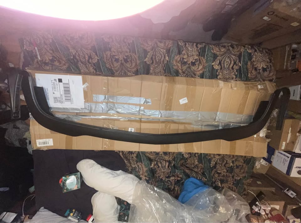 Front Lower Valance Air Dam Plastic Textured Replacement For Dodge Challenger ‘15-‘23 (Hellcat)